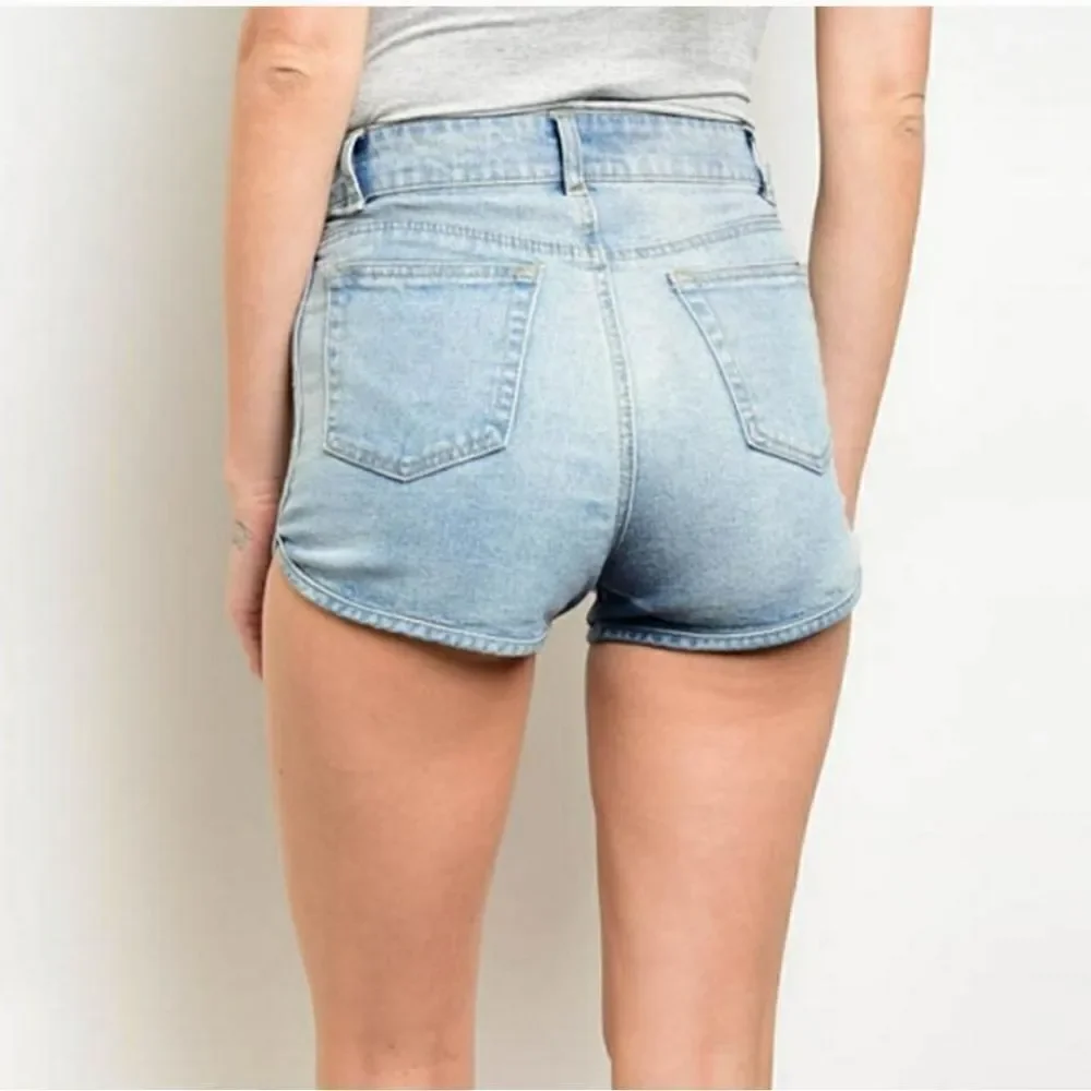 JW Signature Denim Dolphin Hem Shorts - Picture 2 of 15